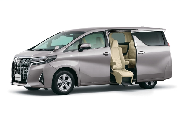 X“サイドリフトアップチルトシート装着車”(4WD)