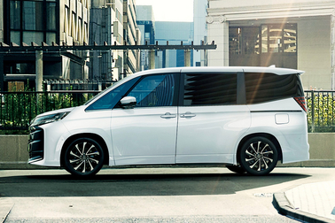 S-Z（ハイブリッド・2WD・7人乗り）